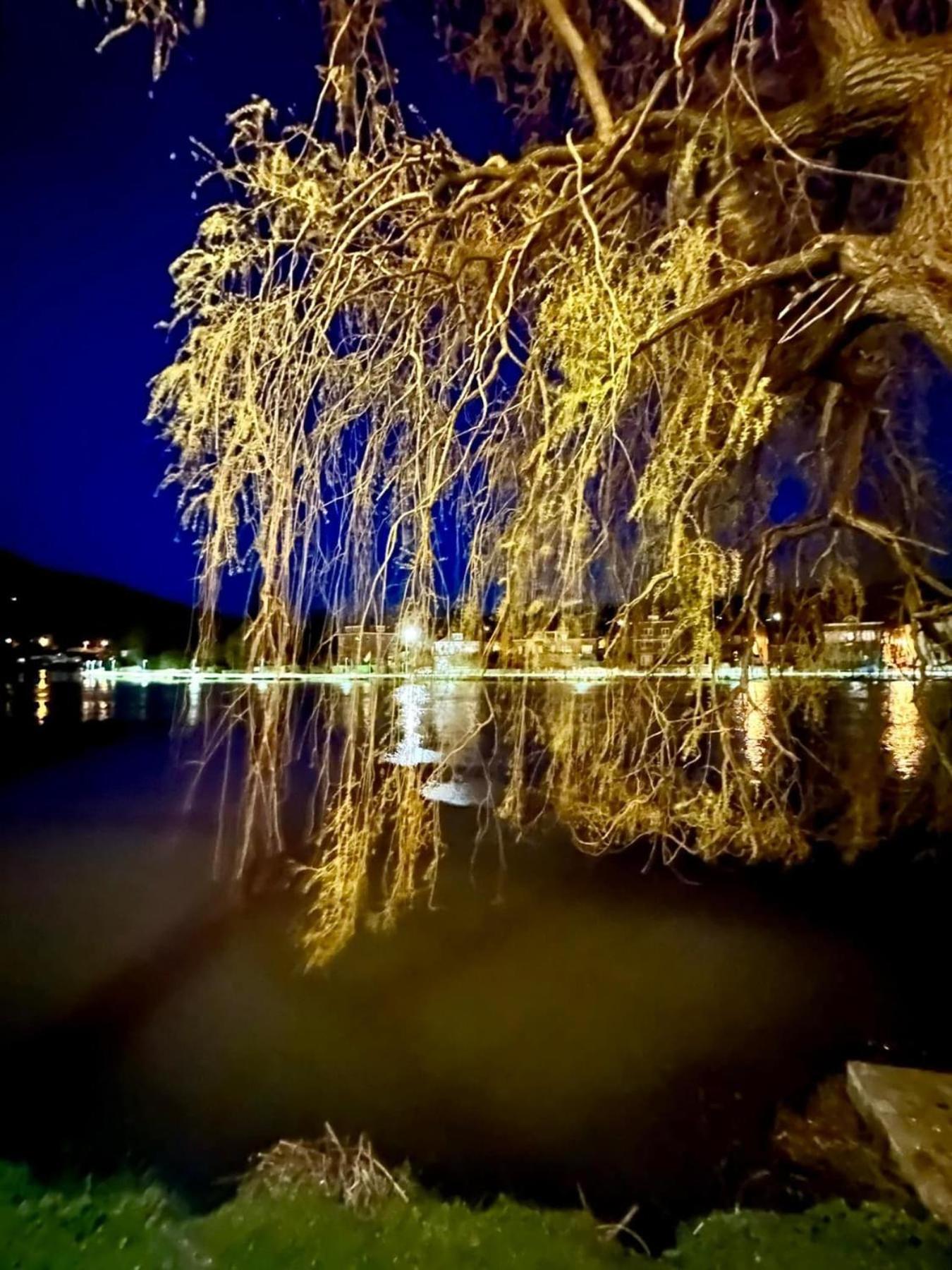 Casa de Férias Pieds Dans L'eau Private Wellness Bordure De Meuse Lustin