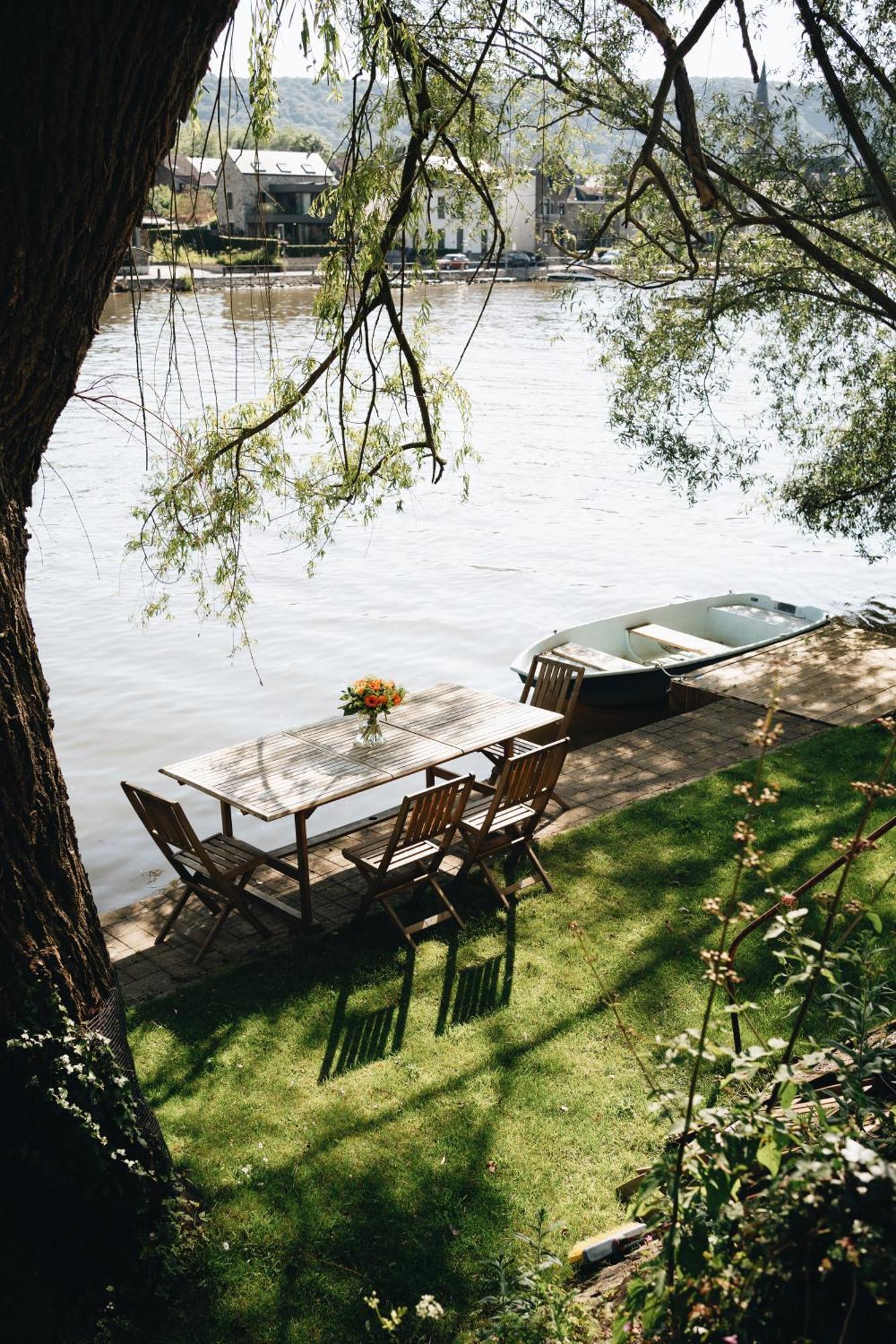 Pieds Dans L'eau Private Wellness Bordure De Meuse *