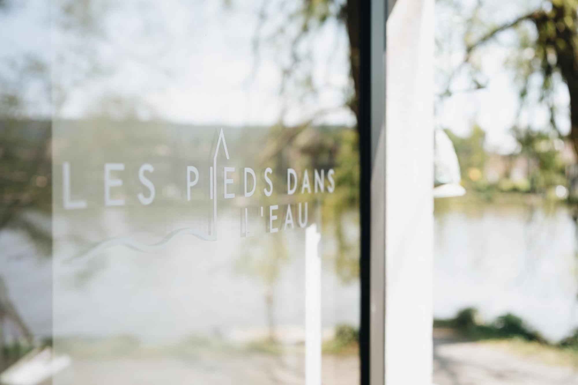 Pieds Dans L'eau Private Wellness Bordure De Meuse Lustin