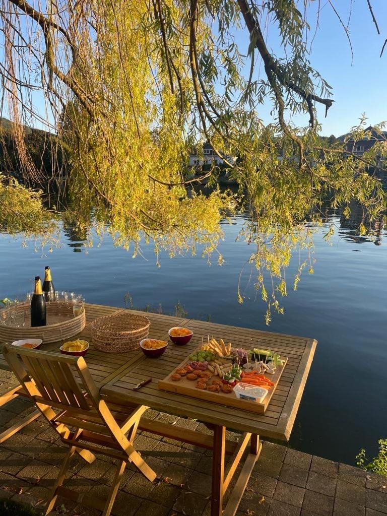 Pieds Dans L'eau Private Wellness Bordure De Meuse